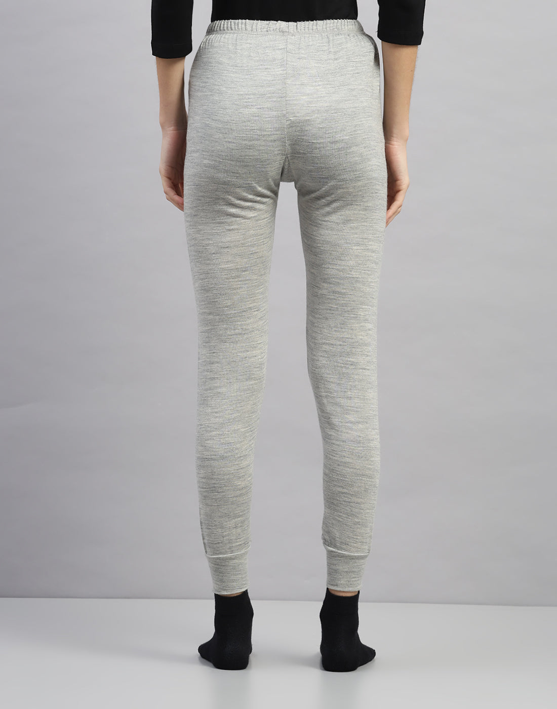 Women Grey Solid Regular Fit Thermal Lower