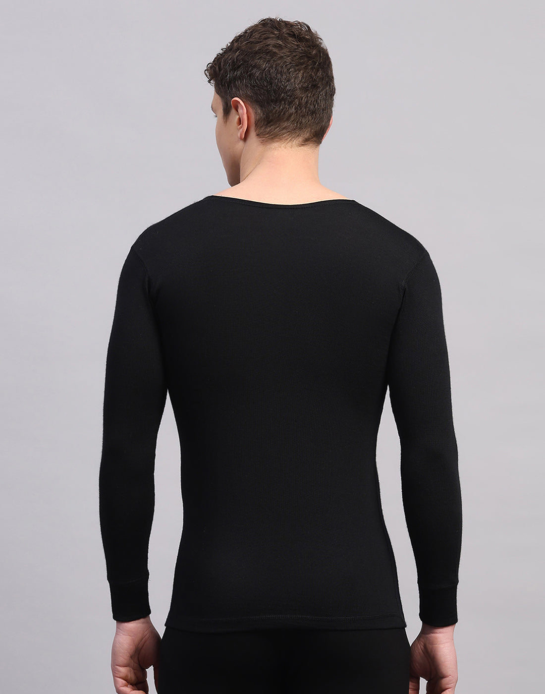 Men Black Solid Round Neck Full Sleeve Thermal Vest