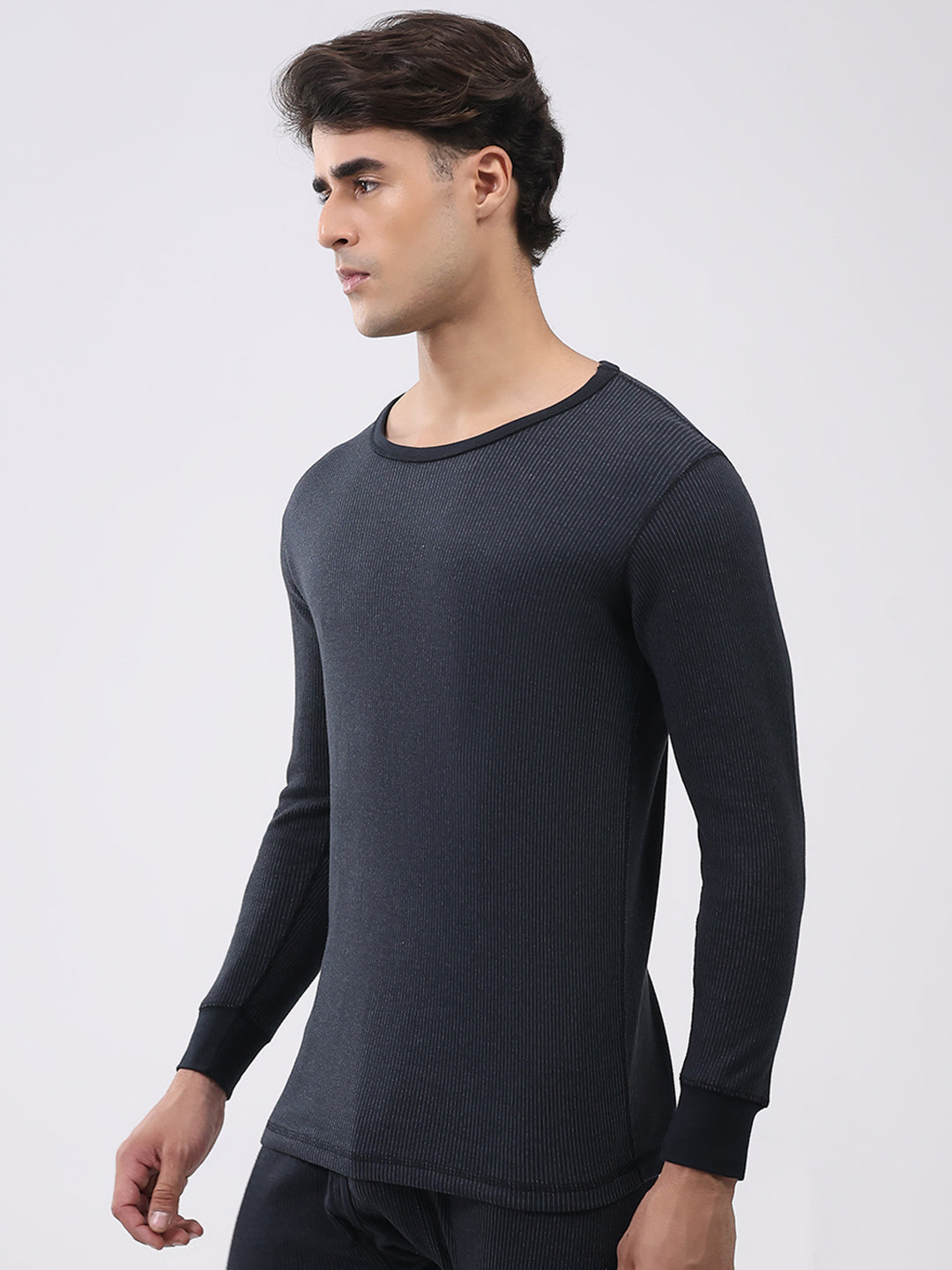 Men Black Solid Round Neck Full Sleeve Thermal Vest