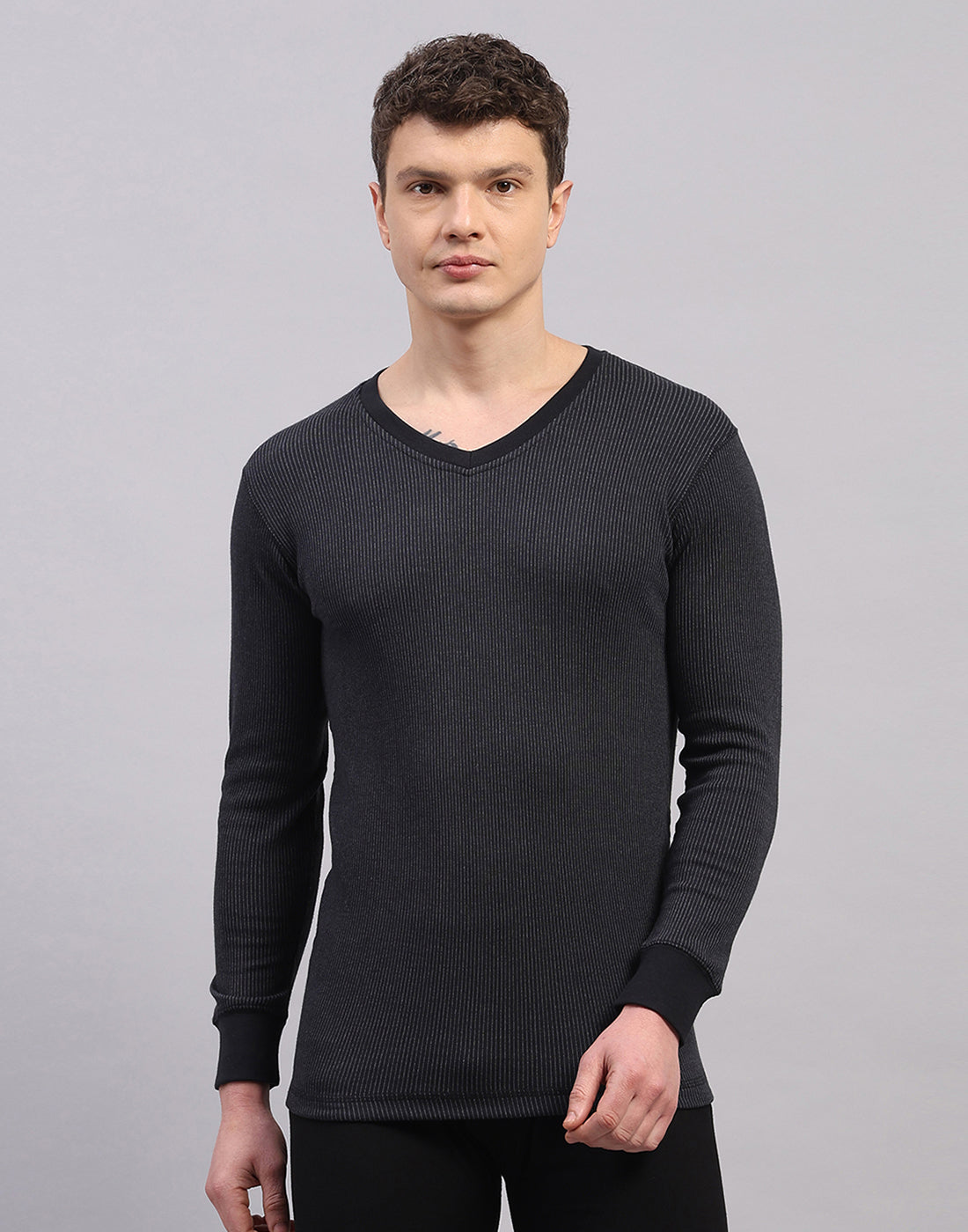 Men Black Solid V Neck Full Sleeve Thermal Vest