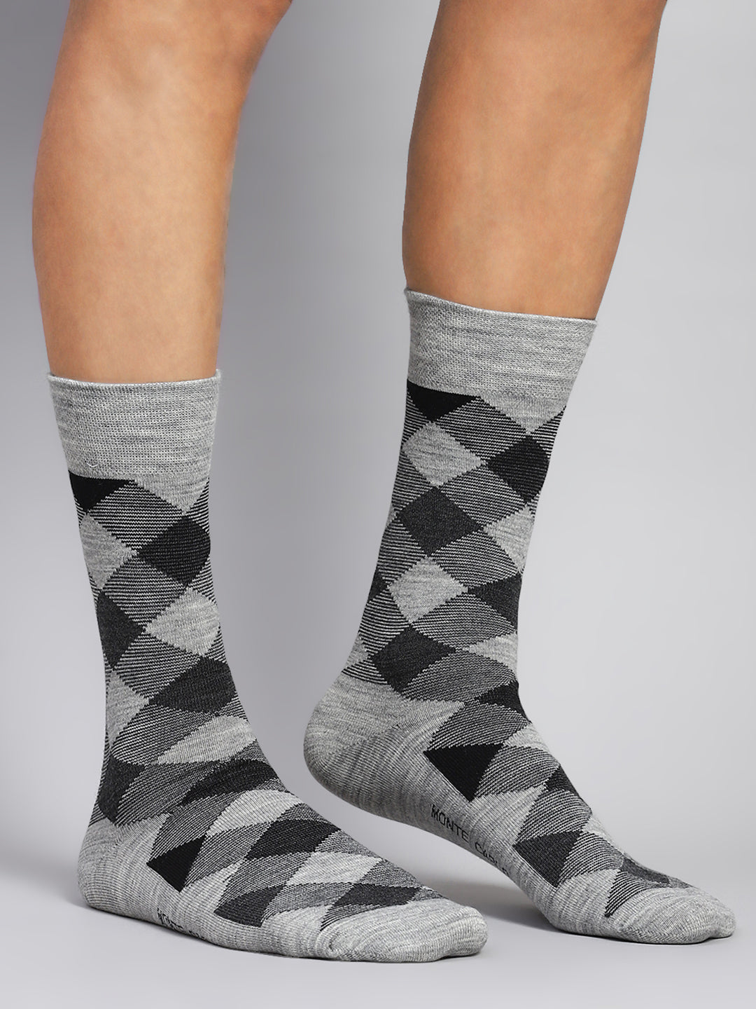 Men Cotton Blend Solid Calf Length Socks (1 Pair)