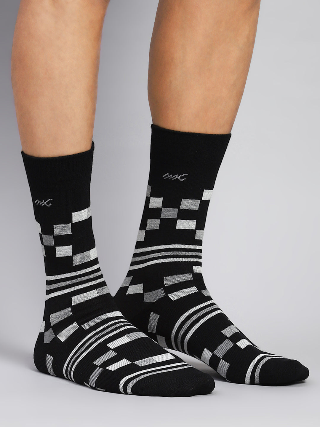 Men Cotton Blend Solid Calf Length Socks (1 Pair)