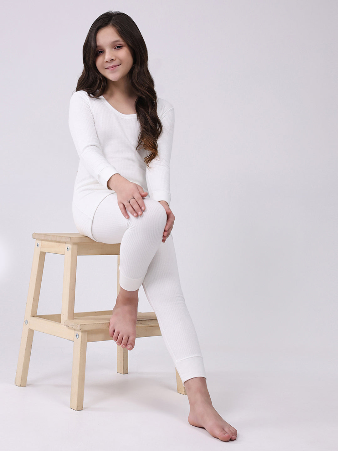 Kids-Unisex White Solid Round Neck Full Sleeve Thermal Vest