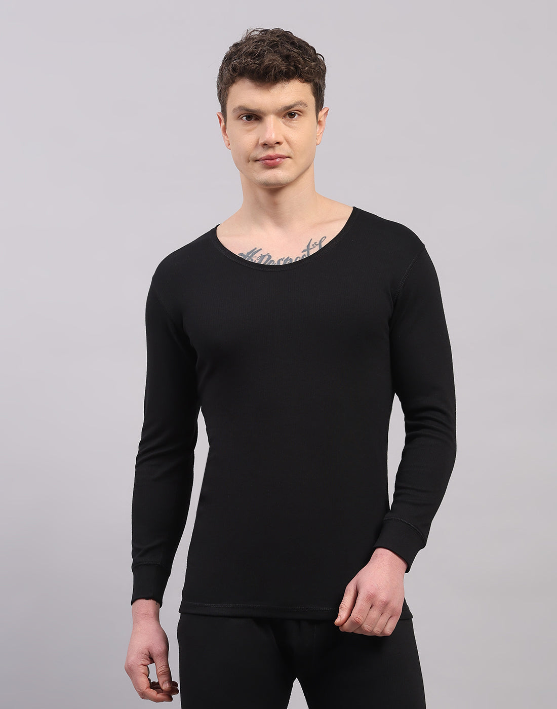 Men Black Solid Round Neck Full Sleeve Thermal Vest