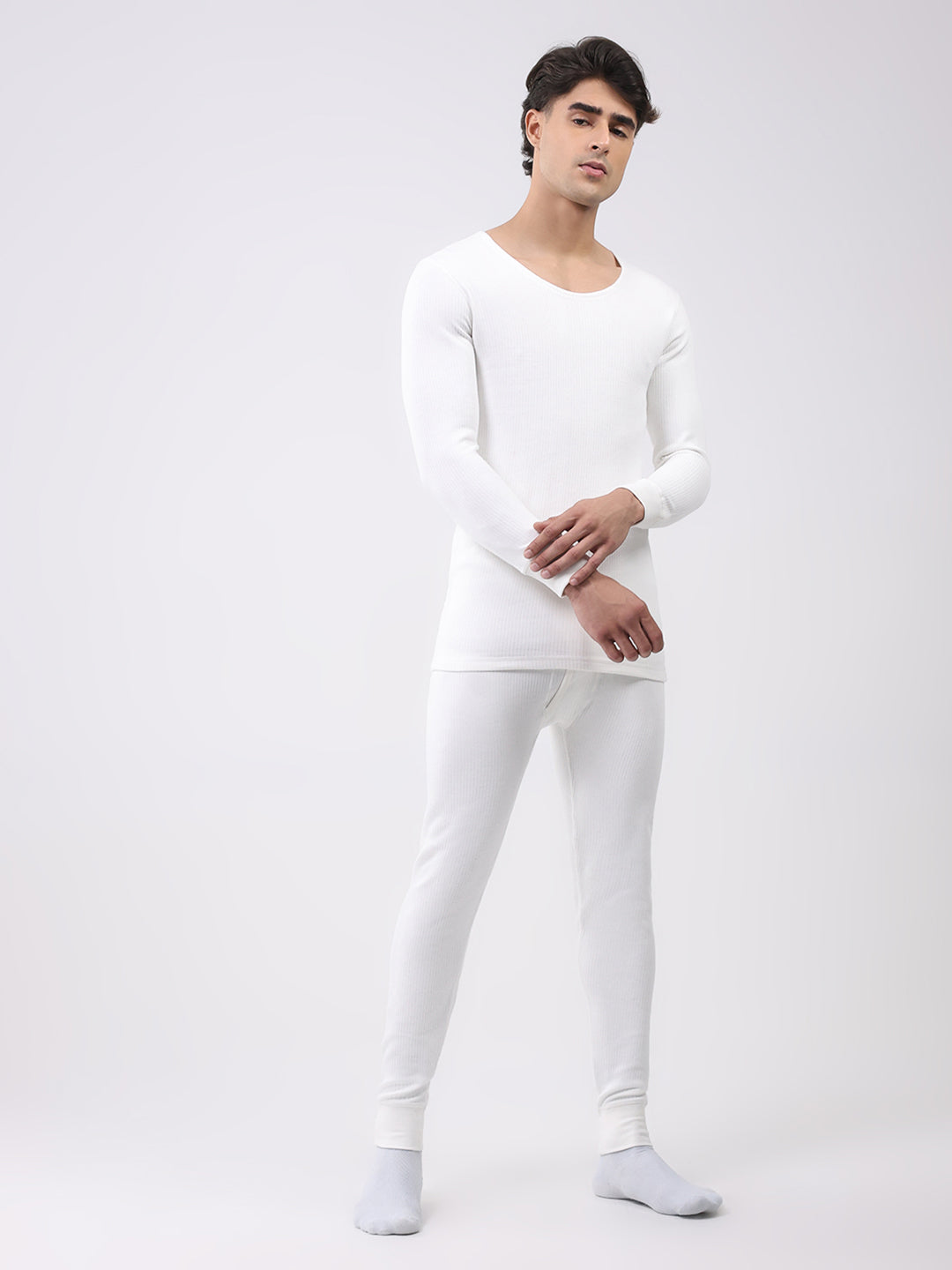Men White Solid Round Neck Full Sleeve Thermal Vest