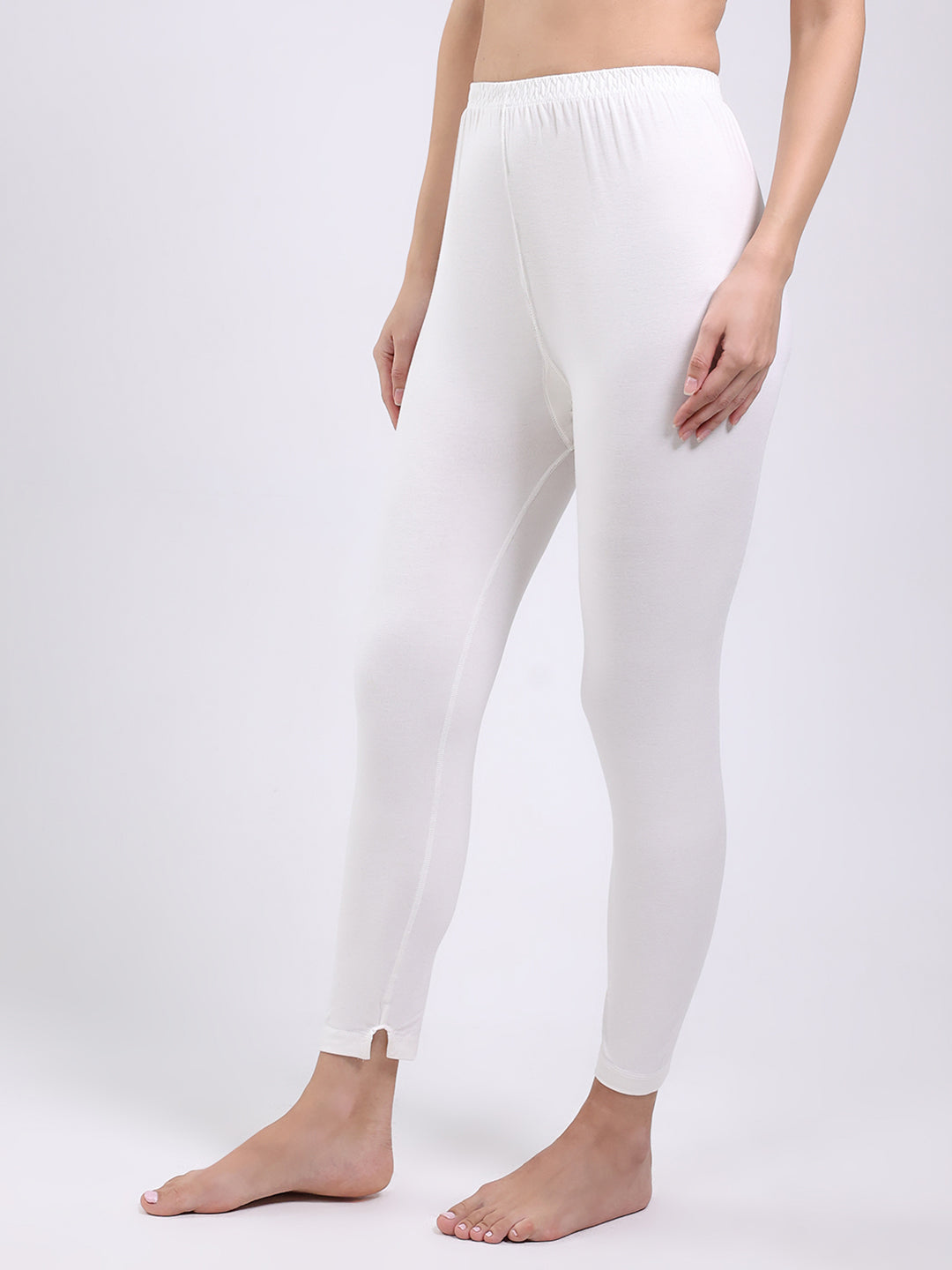 Women Off White Solid Regular Fit Thermal Lower