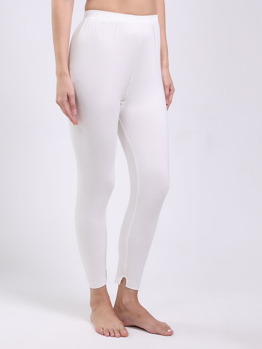 Women Off White Solid Regular Fit Thermal Lower