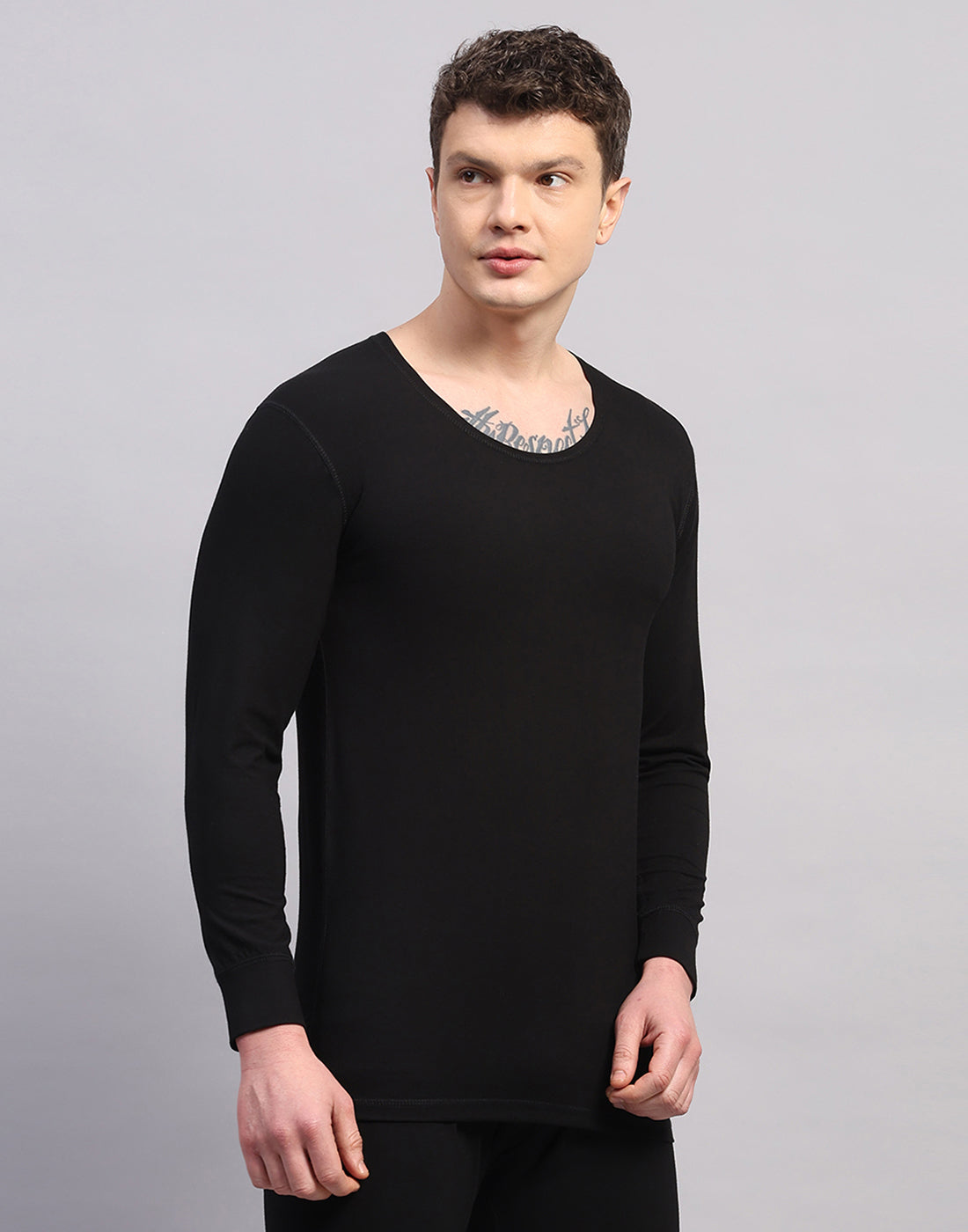 Men Black Solid Round Neck Full Sleeve Thermal Vest