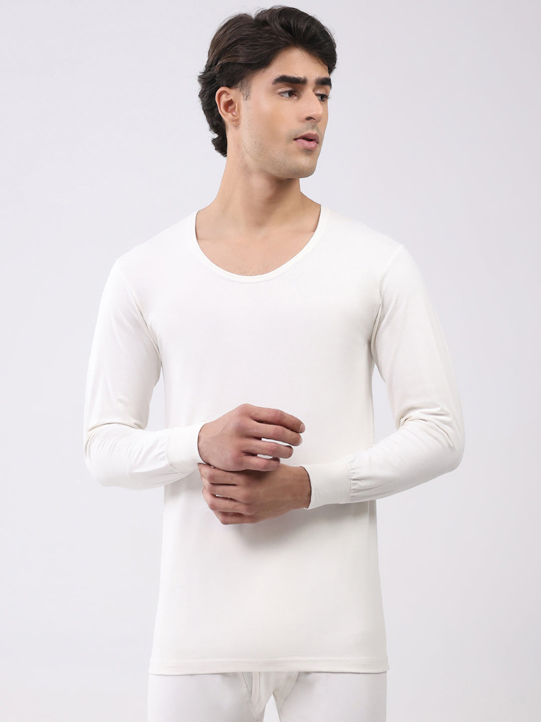 Men White Solid Round Neck Full Sleeve Thermal Vest