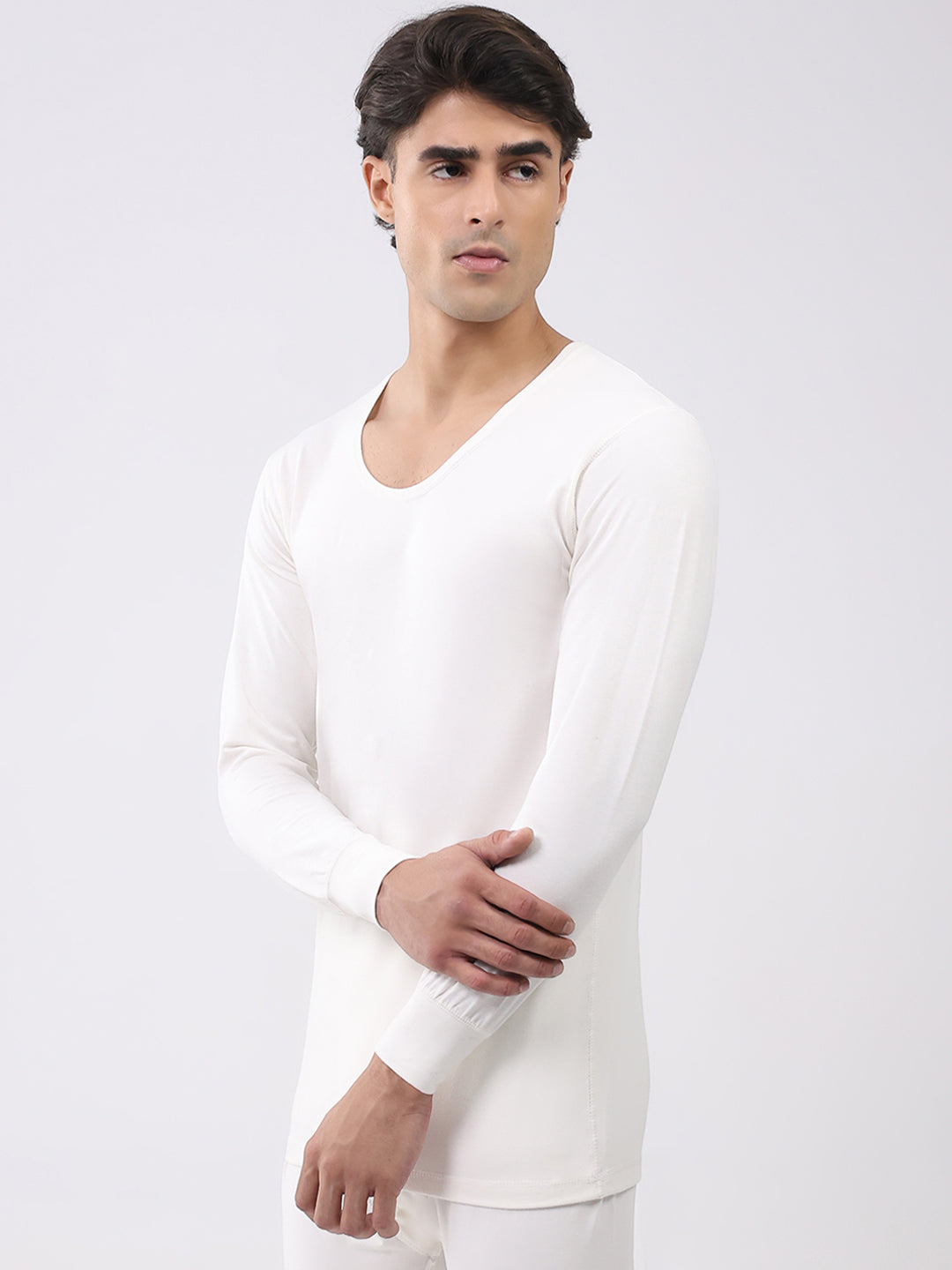 Men White Solid Round Neck Full Sleeve Thermal Vest
