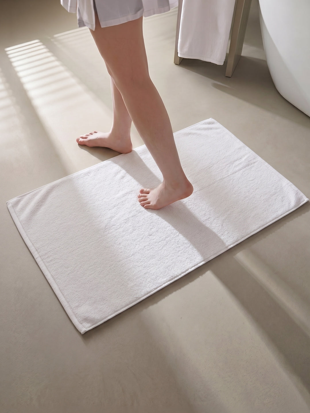 Monte Carlo White Solid Cotton 860 GSM Soft and Absorbent Anti-Skid Bath Mat (Pack of 2)