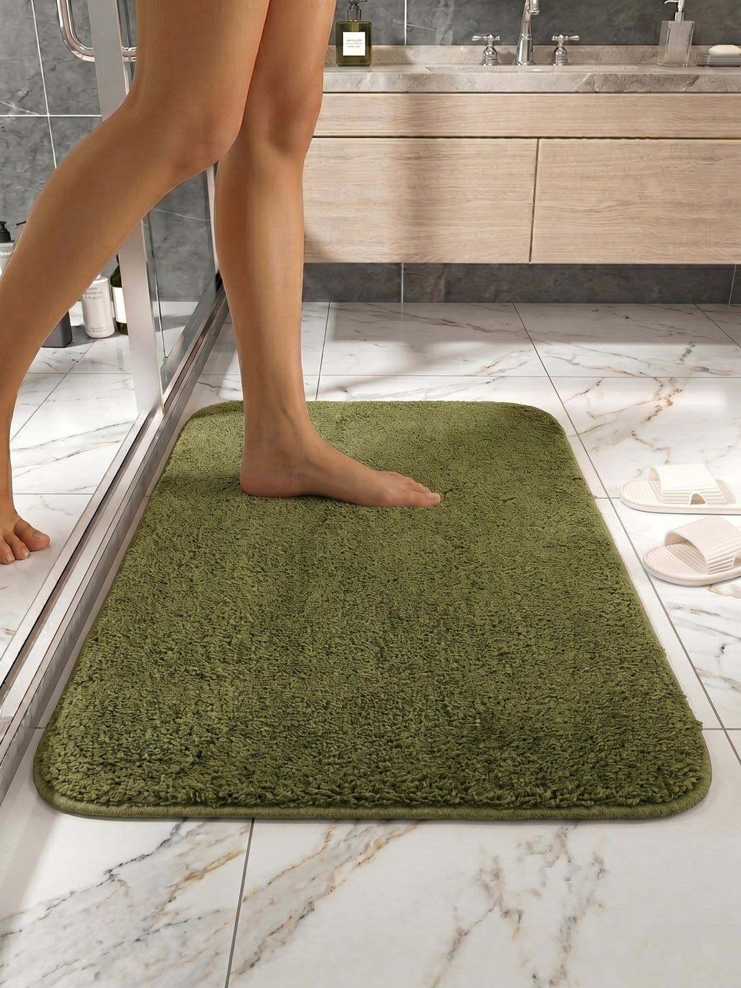 Monte Carlo Olive Solid Polyester 2000 GSM Soft and Absorbent Anti-Skid Bath Mat