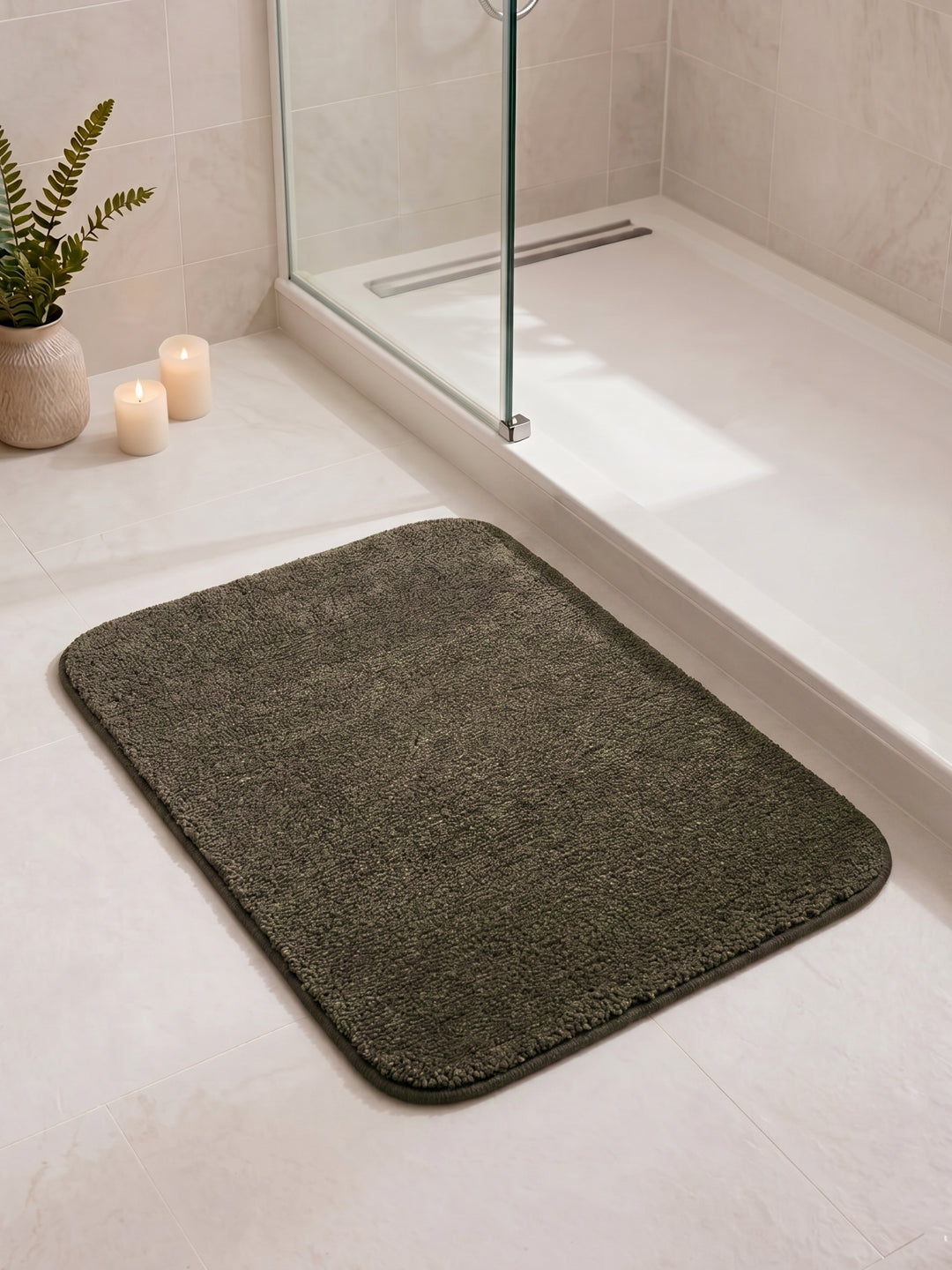 Monte Carlo Charcoal Solid Polyester 2000 GSM Soft and Absorbent Anti-Skid Bath Mat