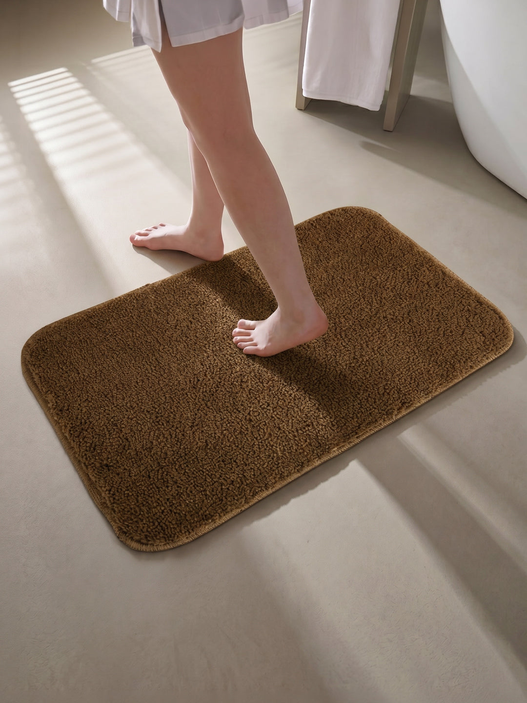 Monte Carlo Brown Solid Polyester 2000 GSM Soft and Absorbent Anti-Skid Bath Mat