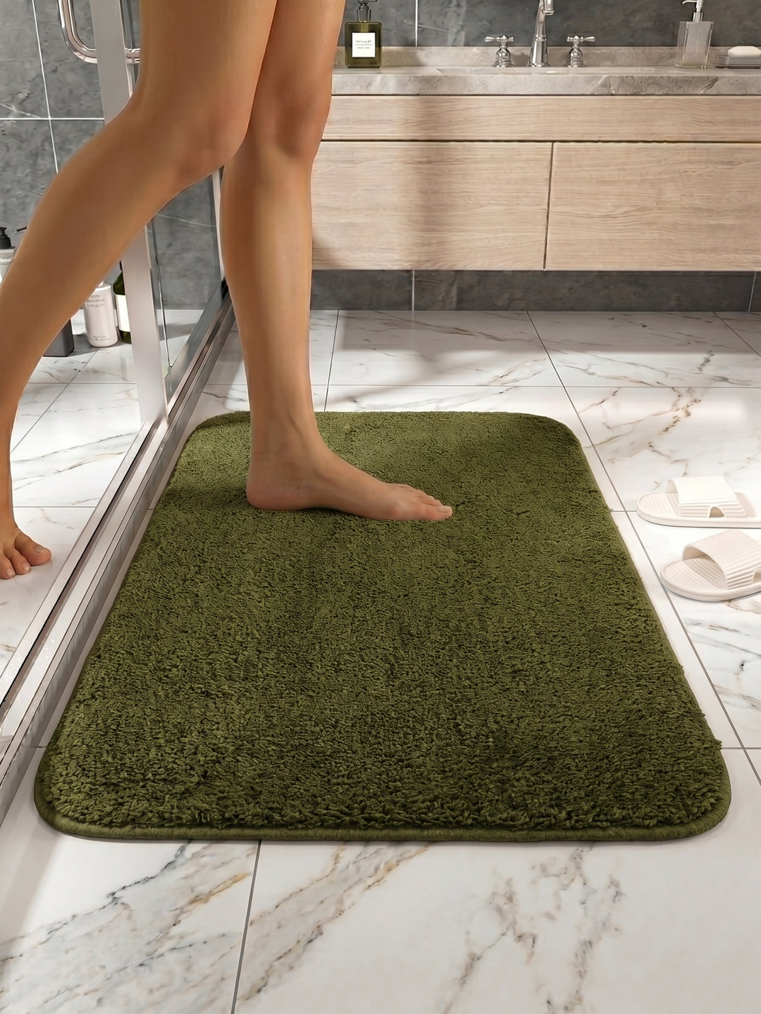 Monte Carlo Olive Solid Polyester 2000 GSM Soft and Absorbent Anti-Skid Bath Mat