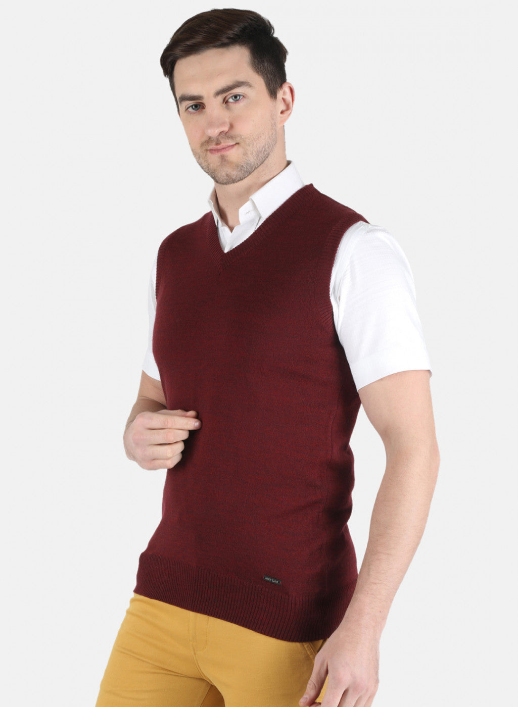 Men Maroon Solid Sweater