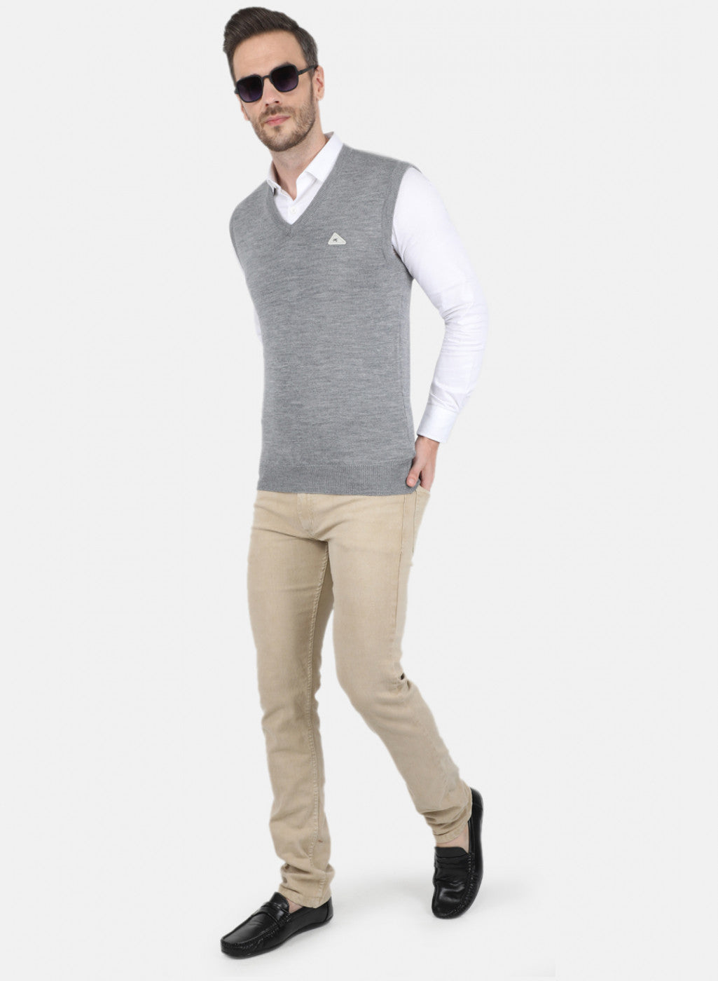 Men Grey Solid Sweater