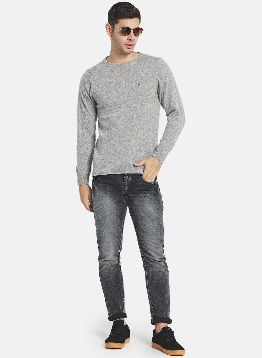 Men Grey Solid Pullover