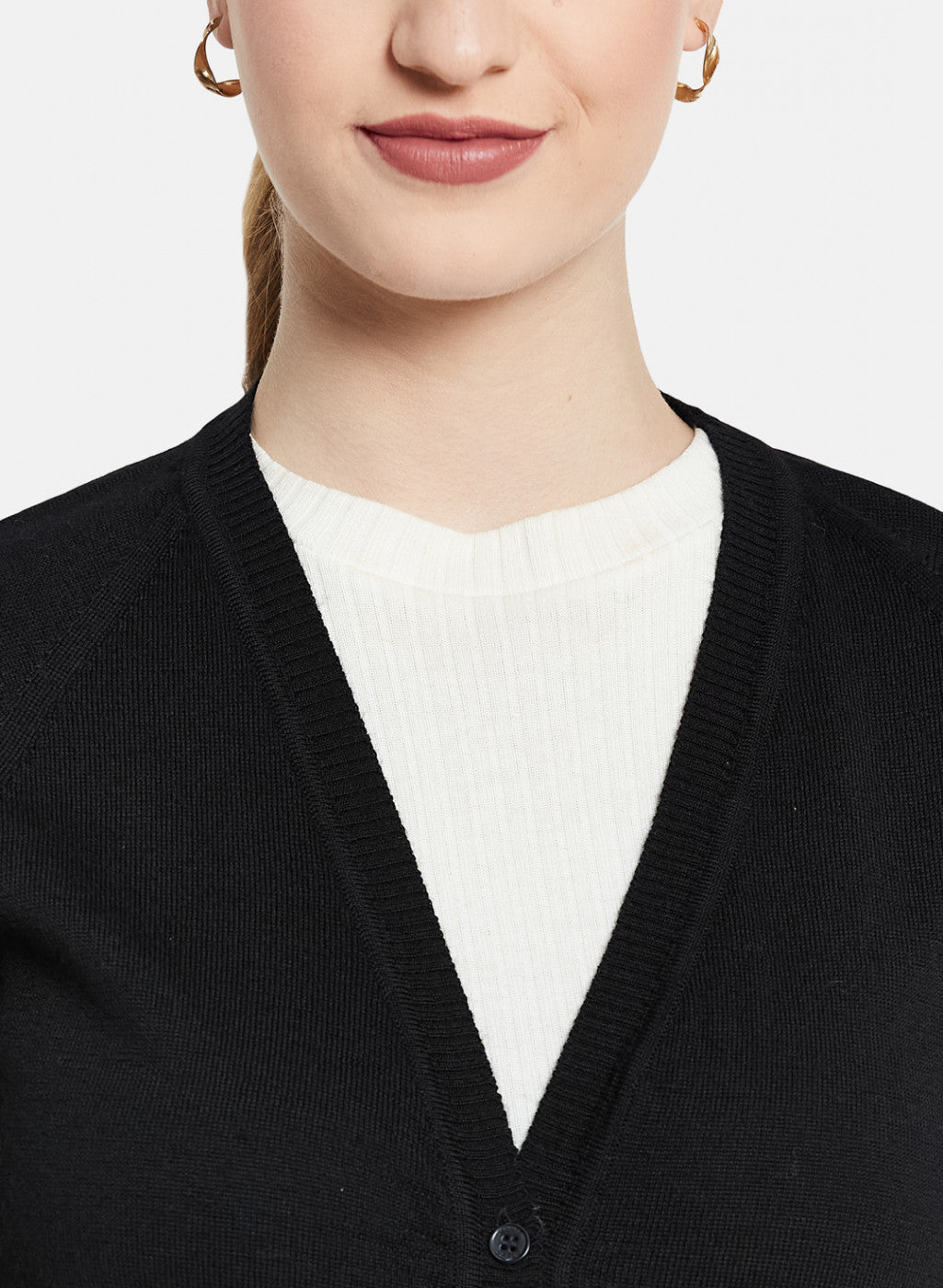 Women Black Solid Cardigan