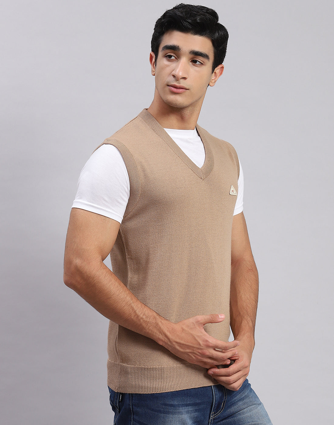 Men Camel Brown Solid V Neck Sleeveless Sweaters/Pullovers