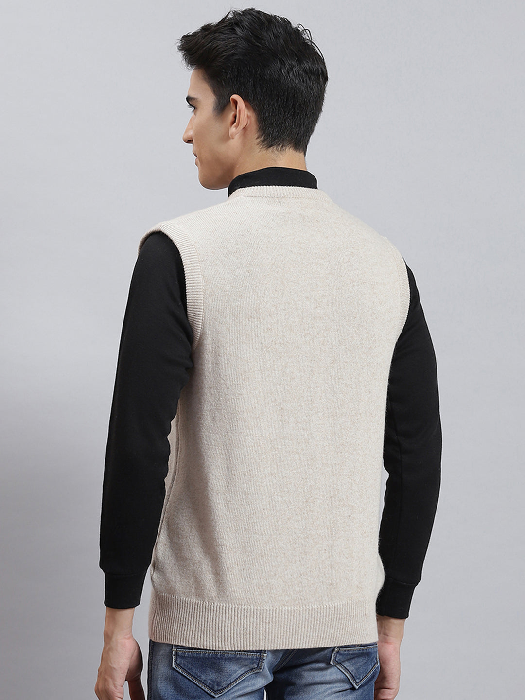 Men Grey Solid V Neck Sleeveless Sweaters/Pullovers