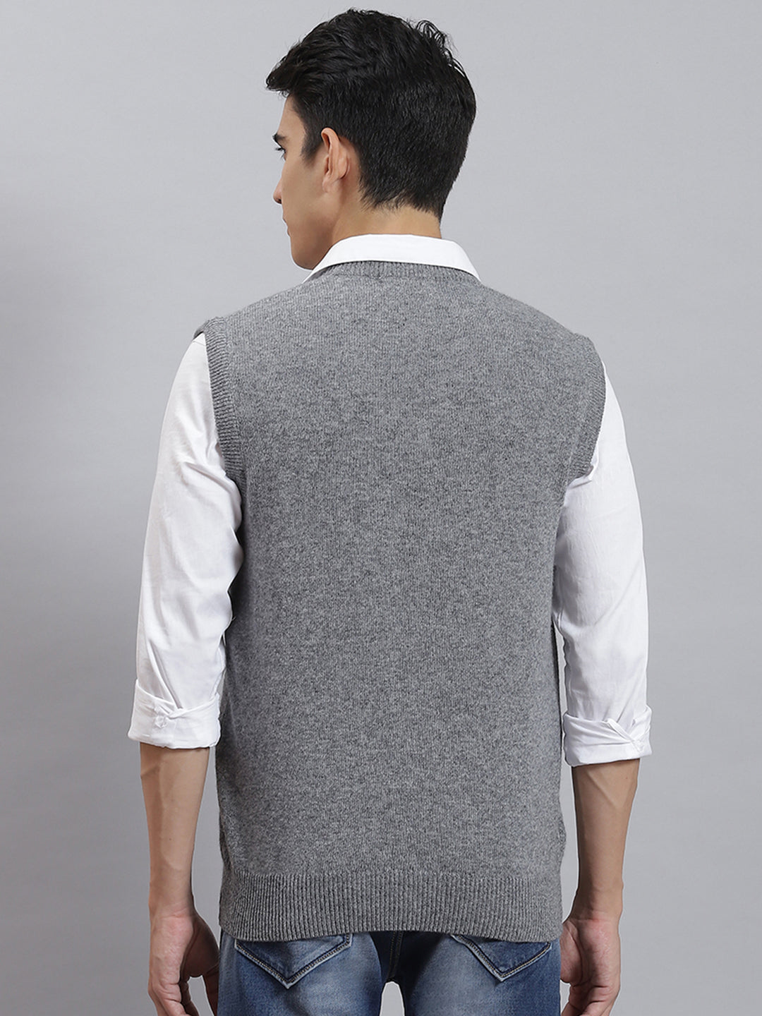Men Grey Solid V Neck Sleeveless Sweaters/Pullovers