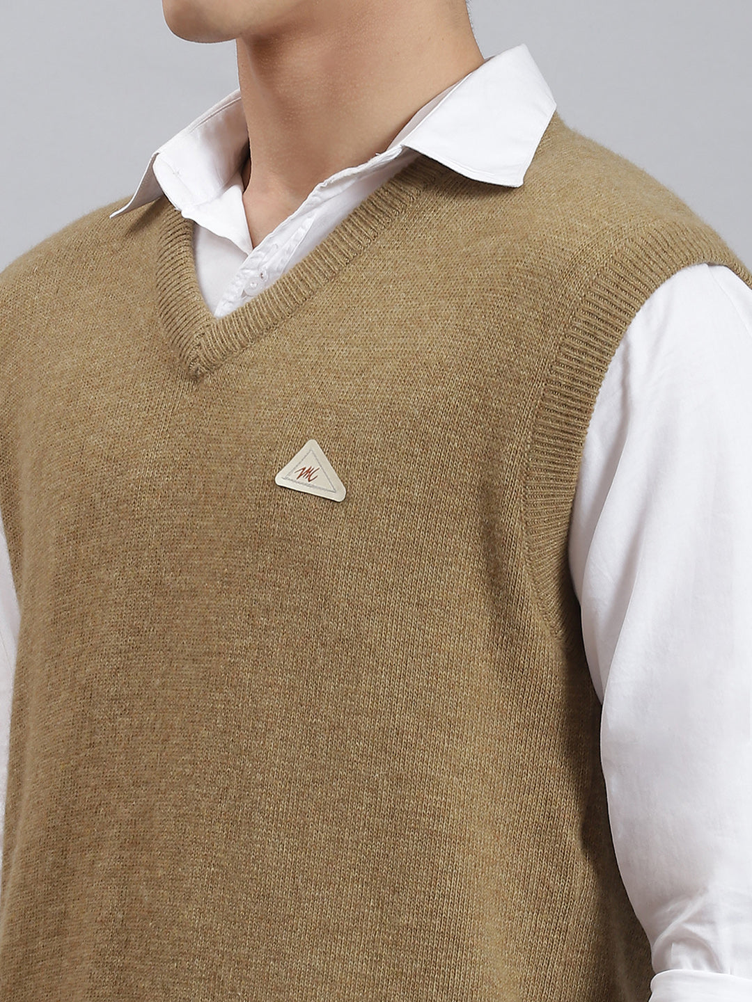 Men Brown Solid V Neck Sleeveless Sweaters/Pullovers