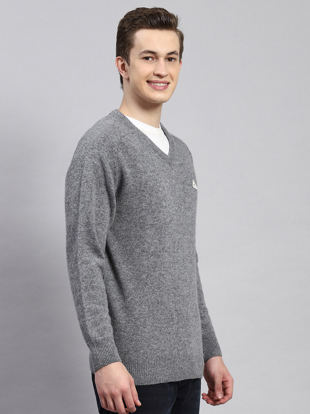 Men Grey Solid Pullover