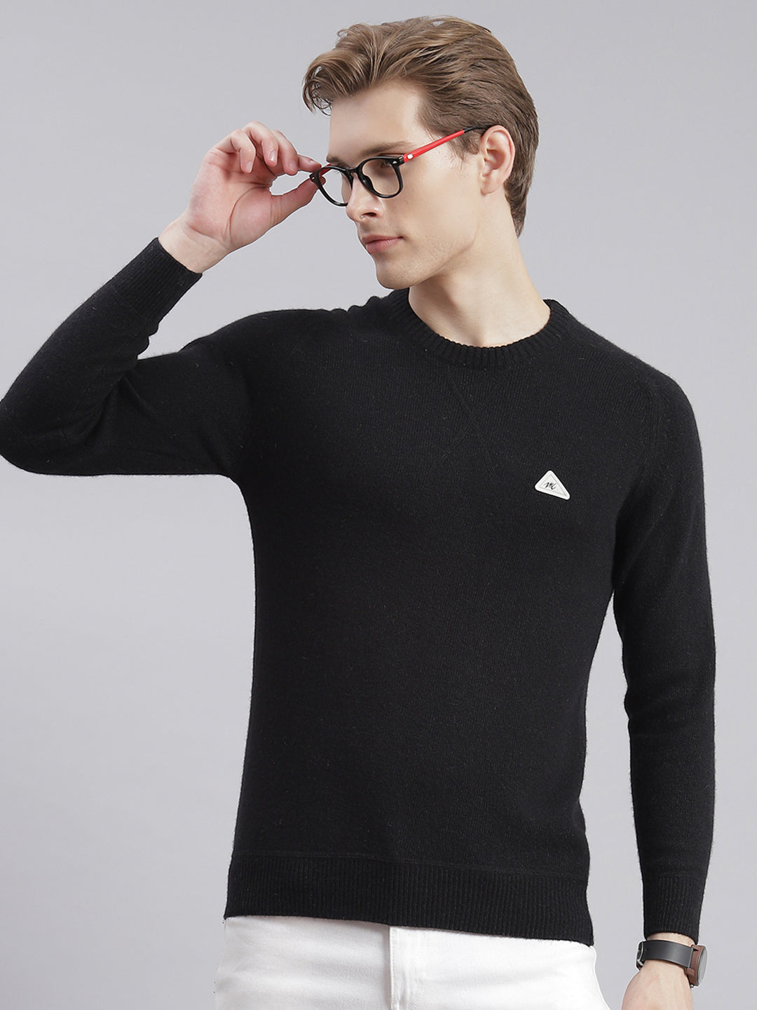 Men Black Solid Round Neck Full Sleeve Sweaters/Pullovers