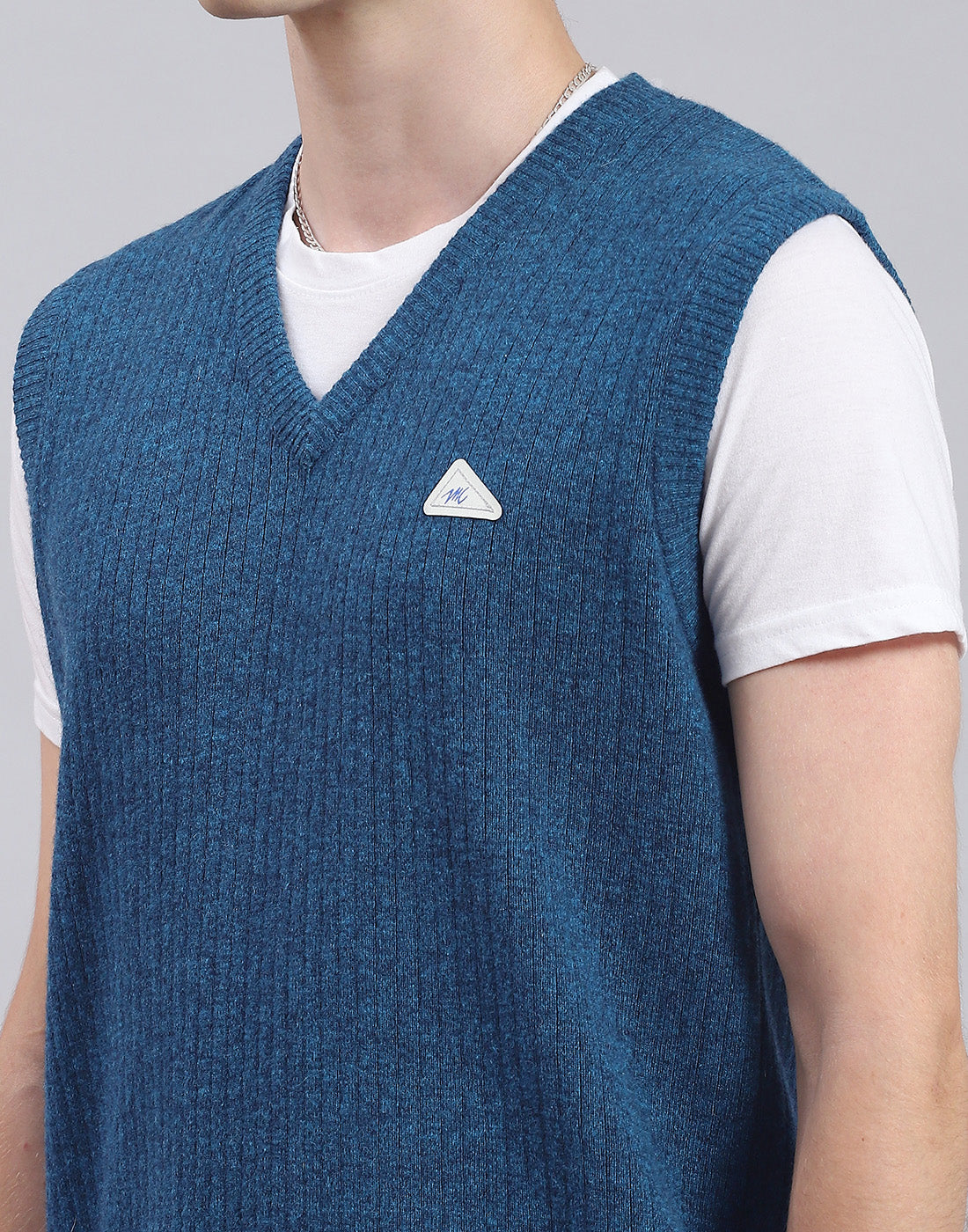 Men Blue Solid V Neck Sleeveless Sweater