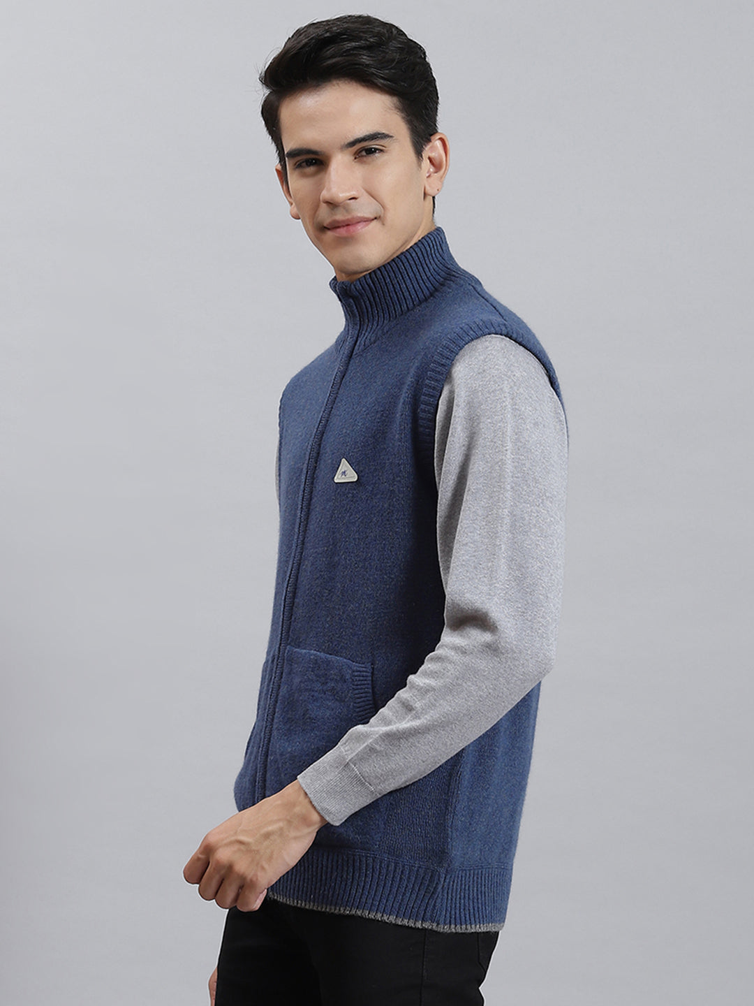 Men Blue Solid Stand Collar Sleeveless Sweaters/Pullovers