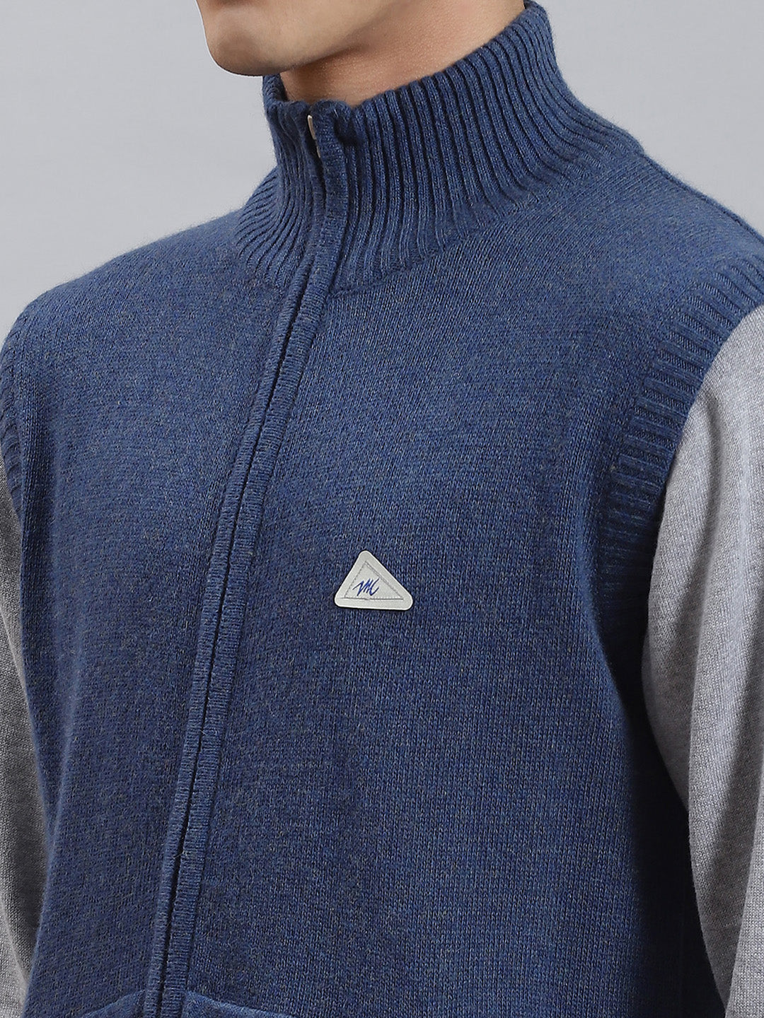 Men Blue Solid Stand Collar Sleeveless Sweaters/Pullovers