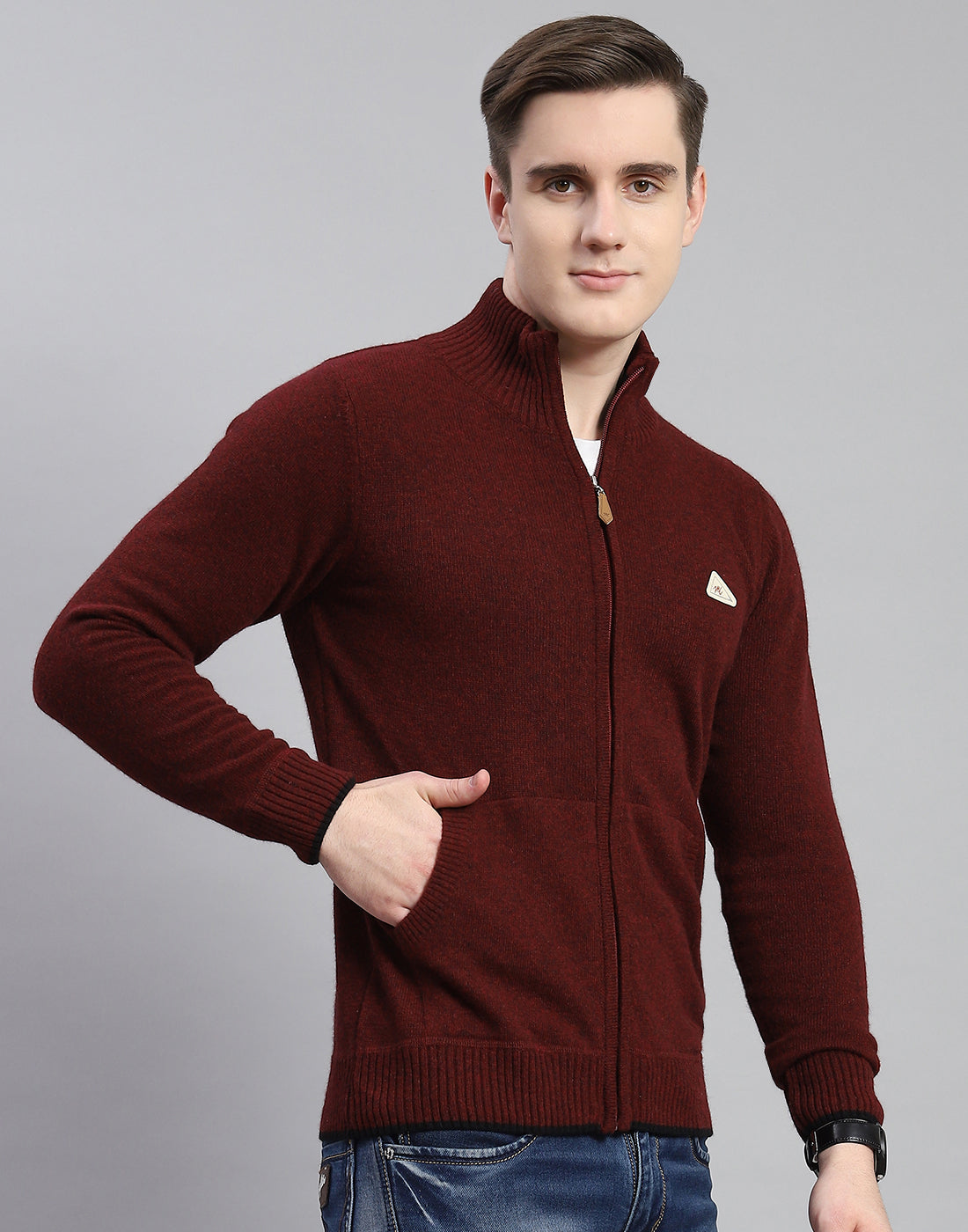 Men Maroon Solid Stand Collar Full Sleeve Pullover