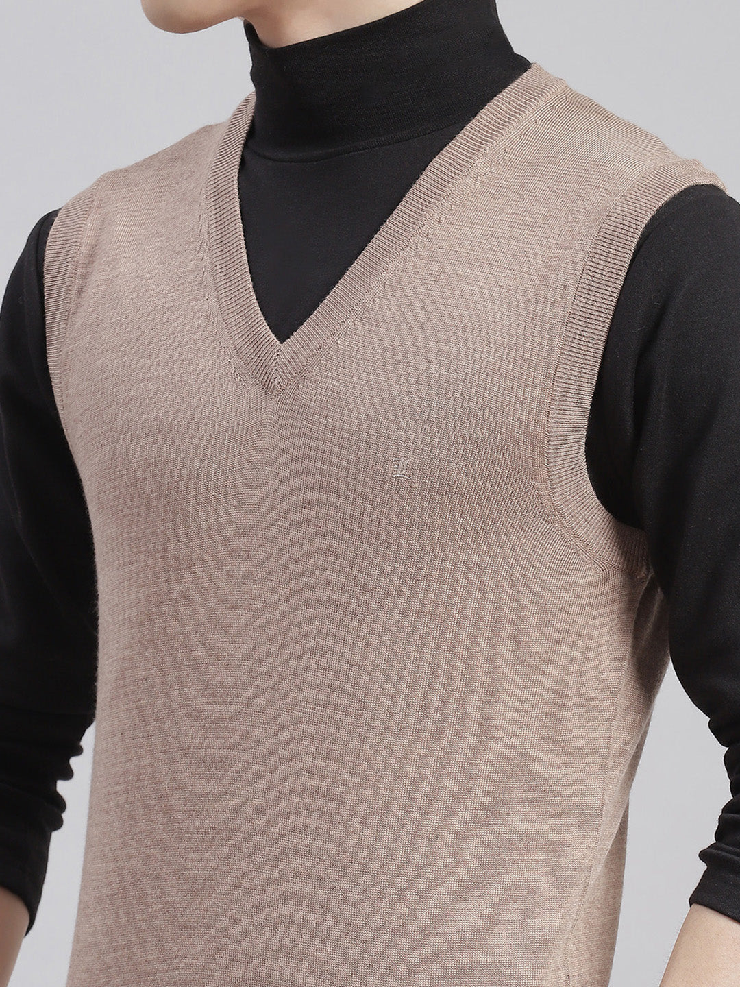 Men Brown Solid V Neck Sleeveless Sweaters/Pullovers