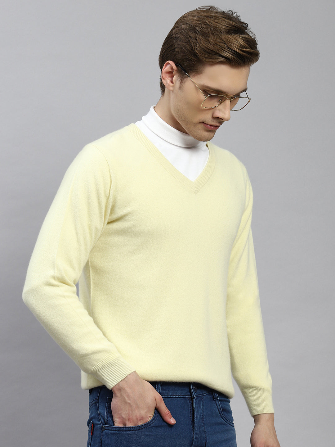 Men Cream Solid Pullover