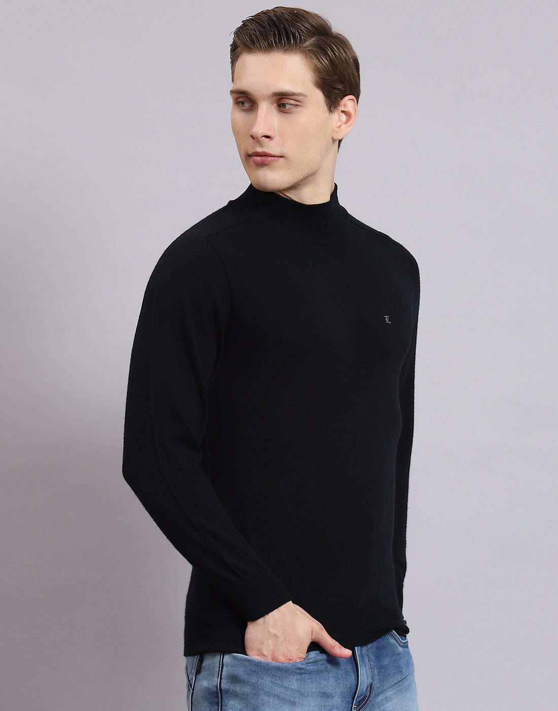 Men Black Solid T Neck Full Sleeve Sweater