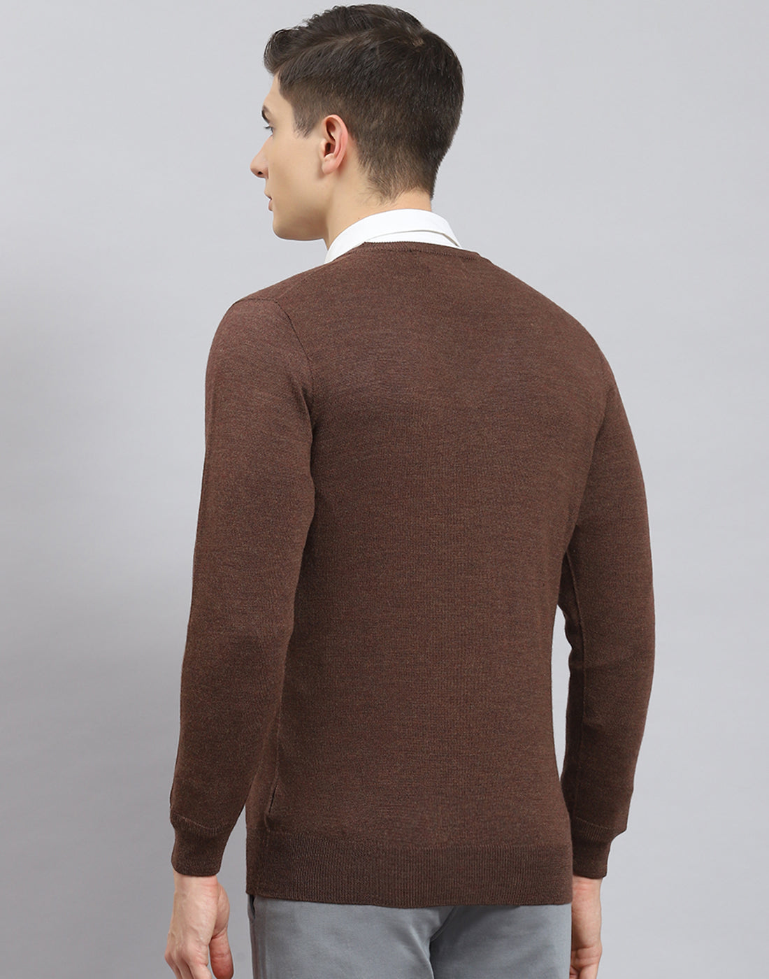 Men Brown Solid V Neck Full Sleeve Sweater