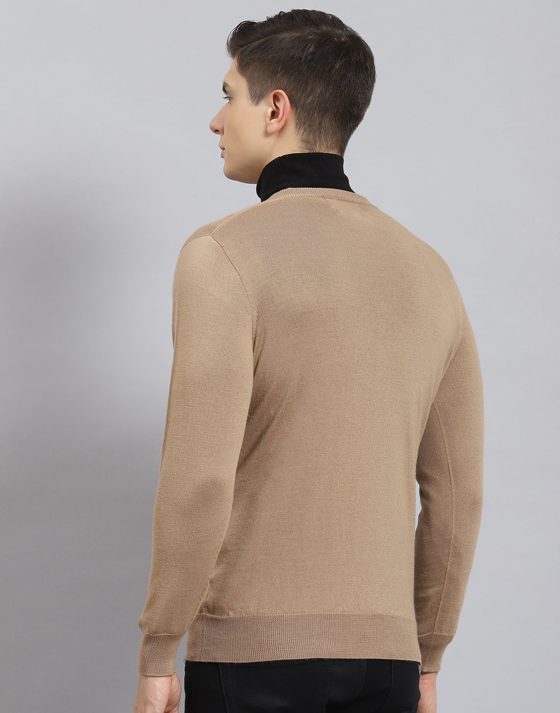 Men Brown Solid V Neck Full Sleeve Sweater