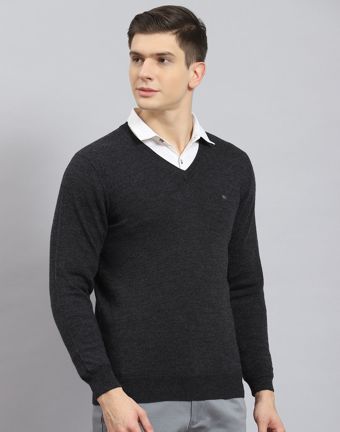 Men Grey Solid V Neck Full Sleeve Sweater