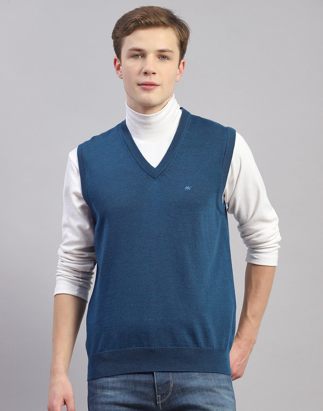 Men Blue Solid V Neck Sleeveless Sweater