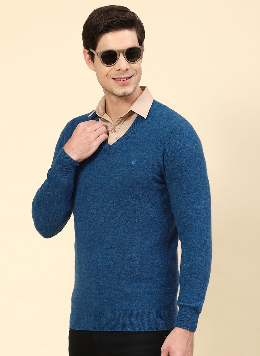 Men Blue Solid Lamb wool Pullover