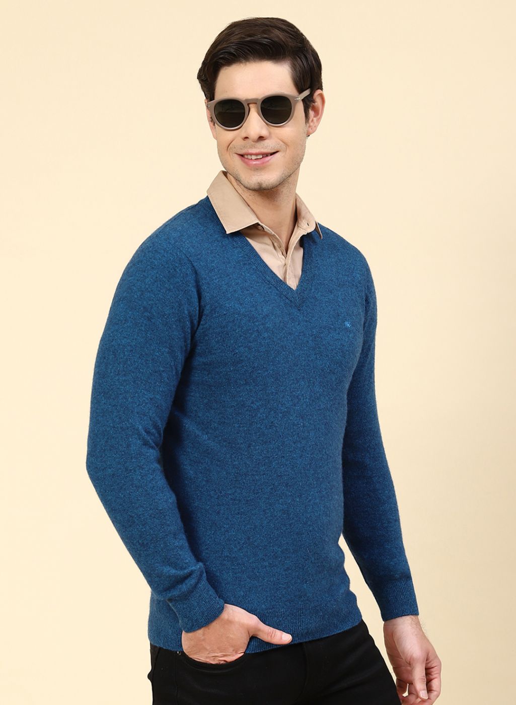 Men Blue Solid Lamb wool Pullover