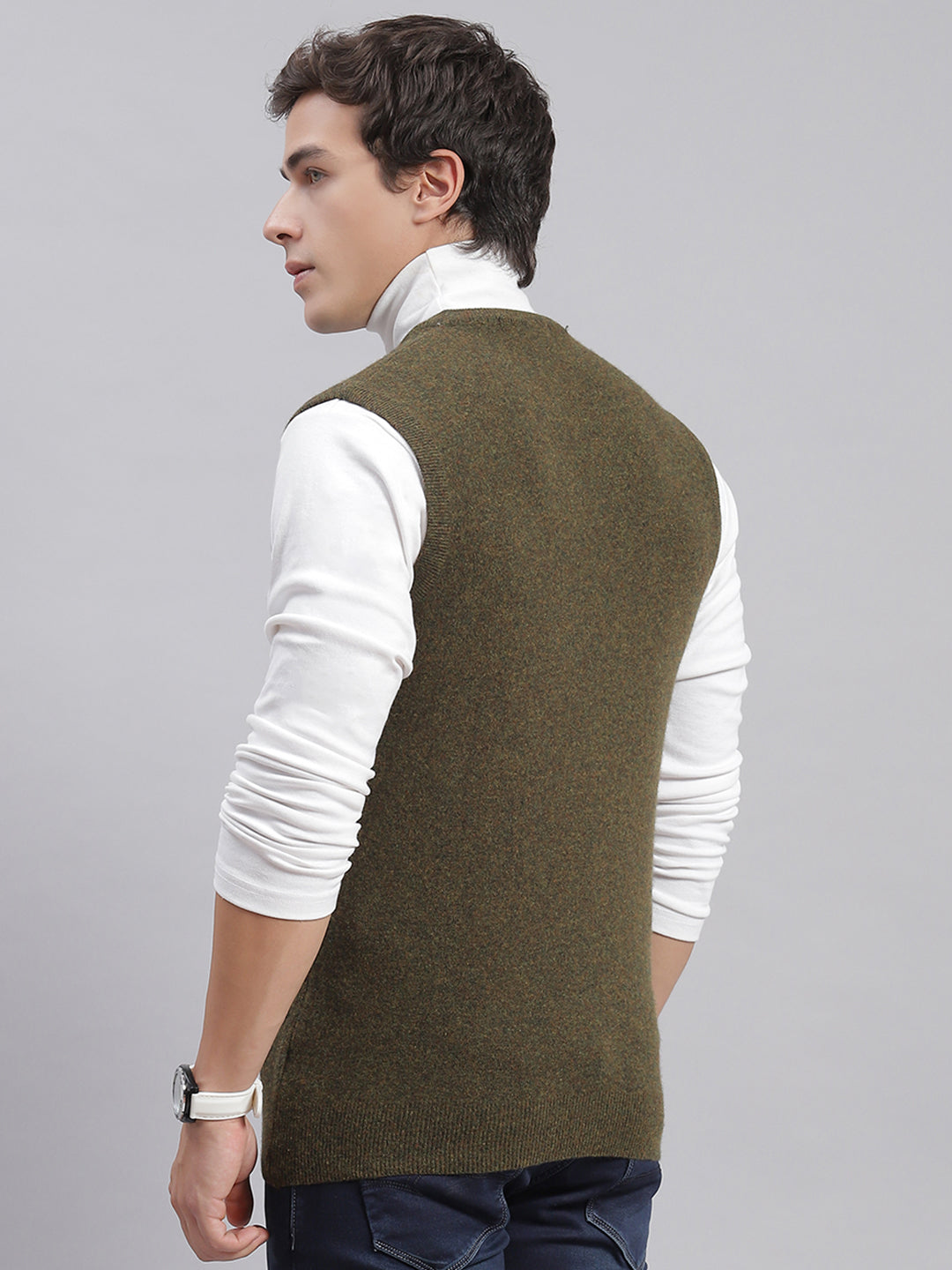 Men Olive Solid V Neck Sleeveless Sweaters/Pullovers