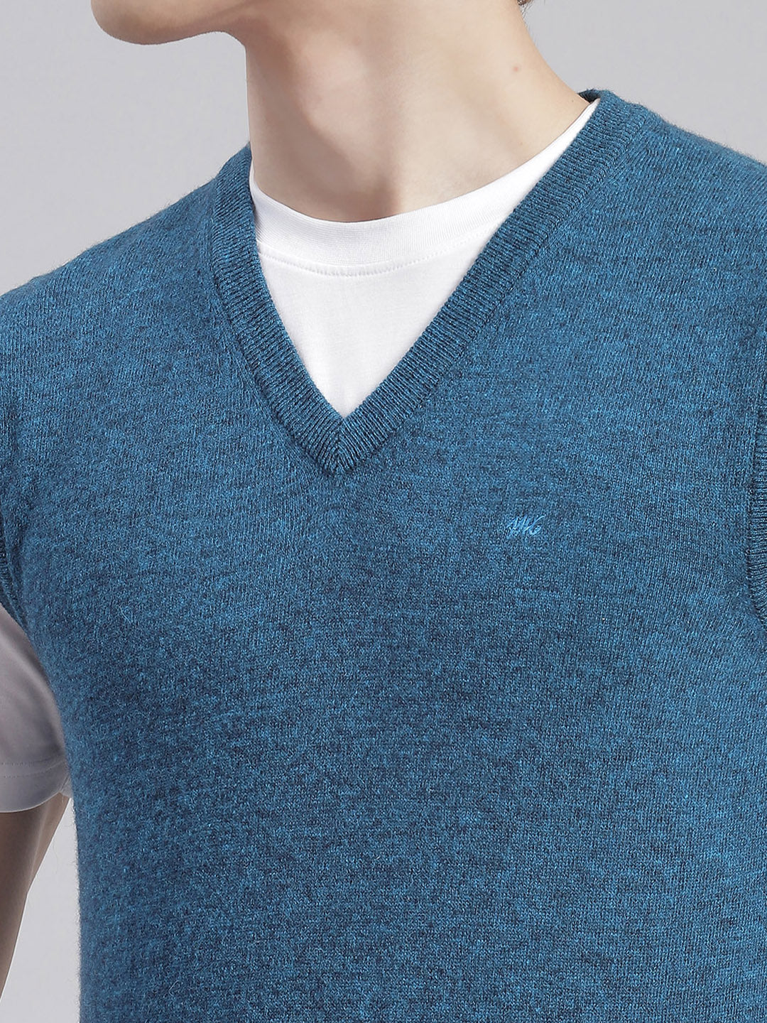 Men Teal Blue Solid V Neck Sleeveless Sweaters/Pullovers