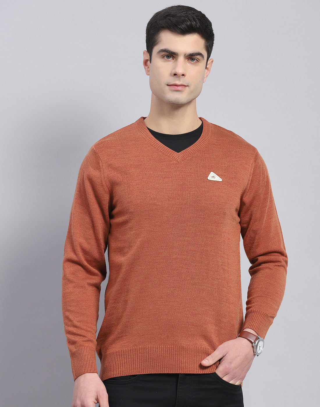 Men Red Solid V Neck Full Sleeve Pullover