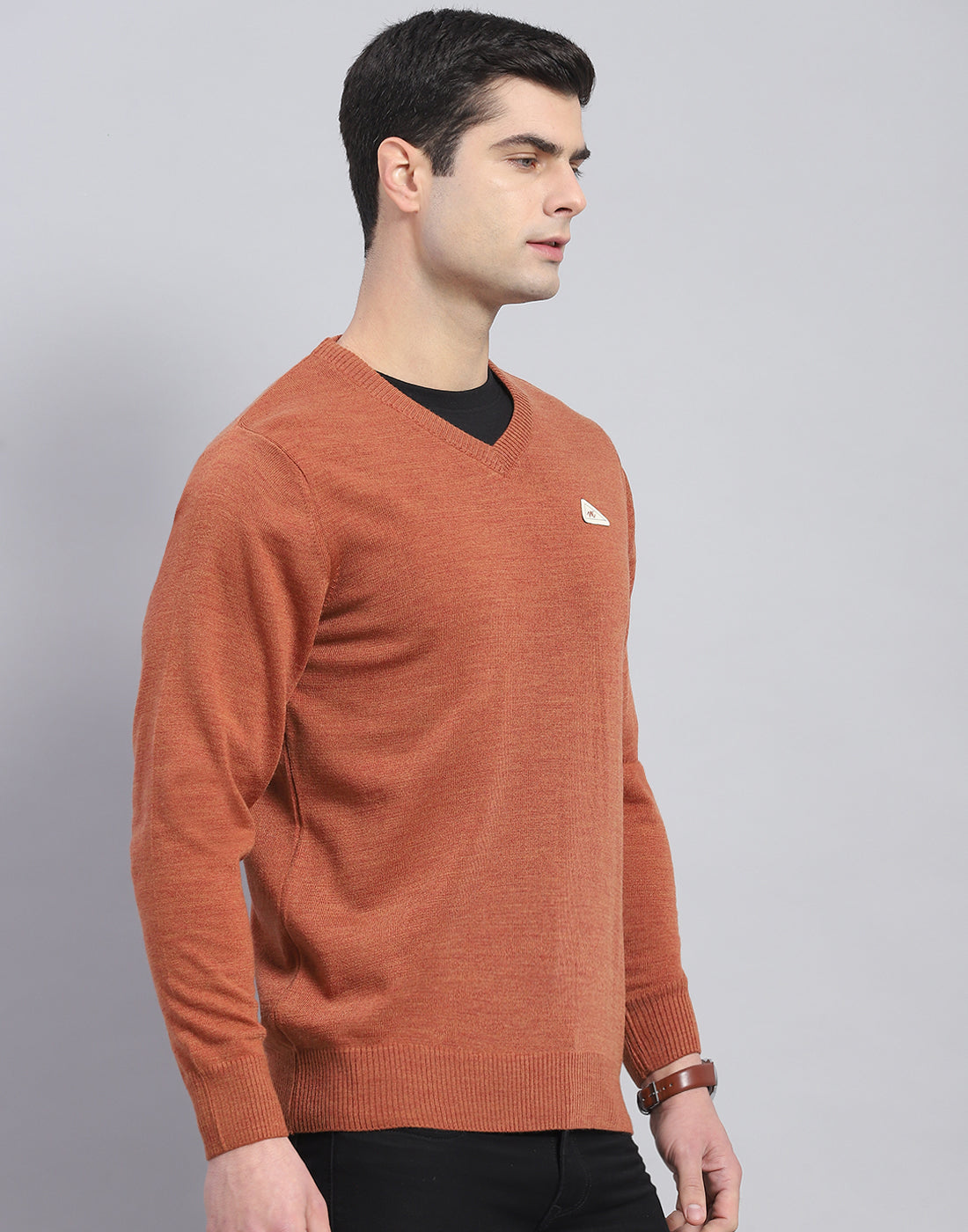 Men Red Solid V Neck Full Sleeve Pullover