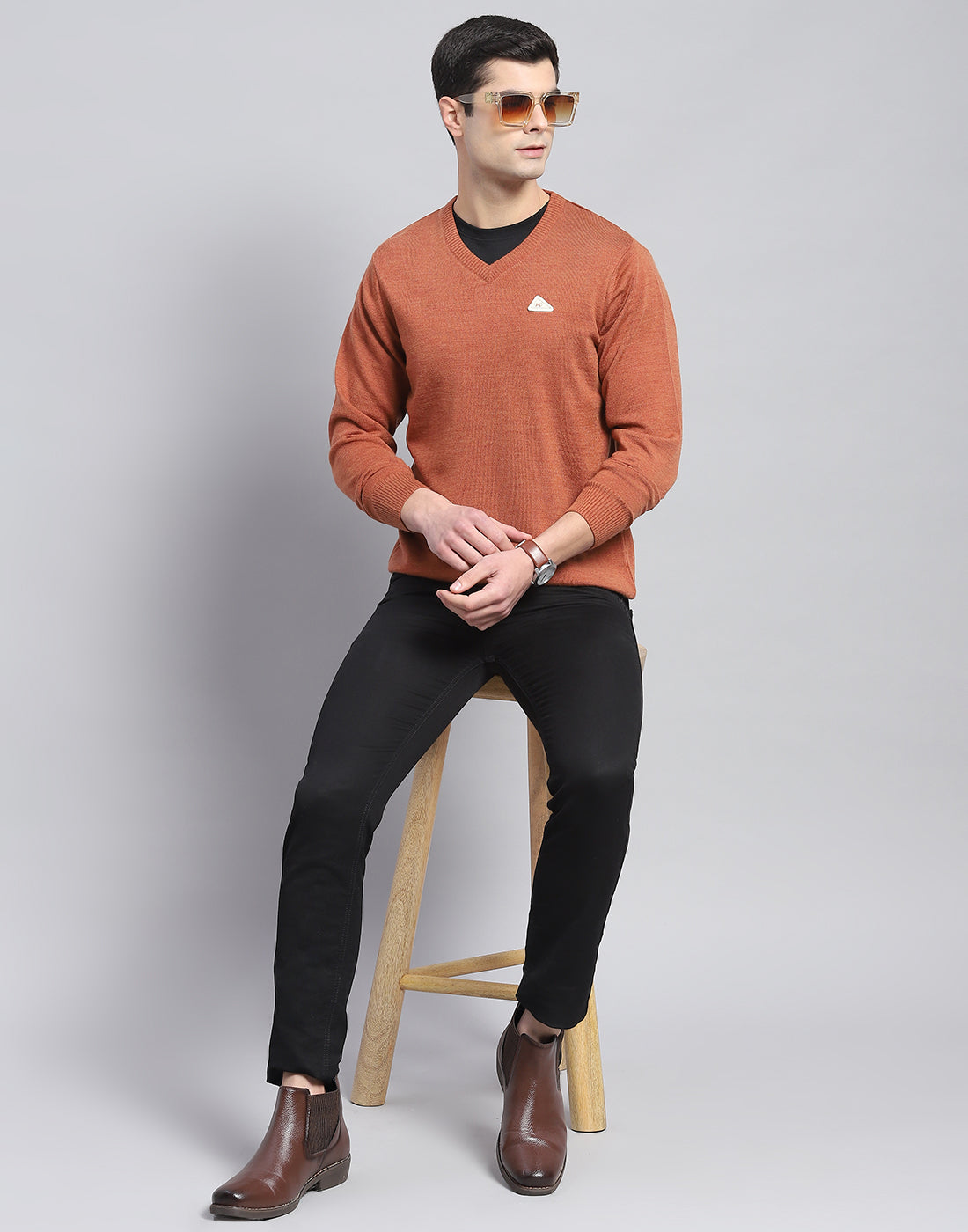 Men Red Solid V Neck Full Sleeve Pullover