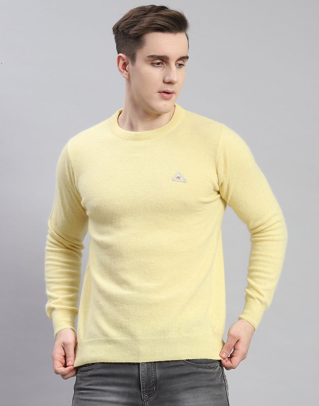 Men Yellow Solid Round Neck Full Sleeve Pullover