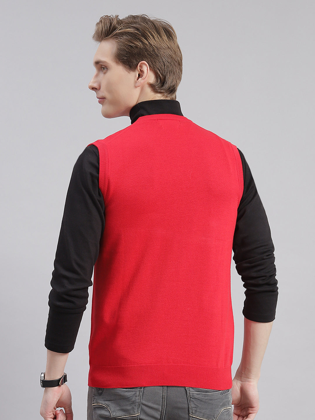Men Red Solid V Neck Sleeveless Sweaters/Pullovers