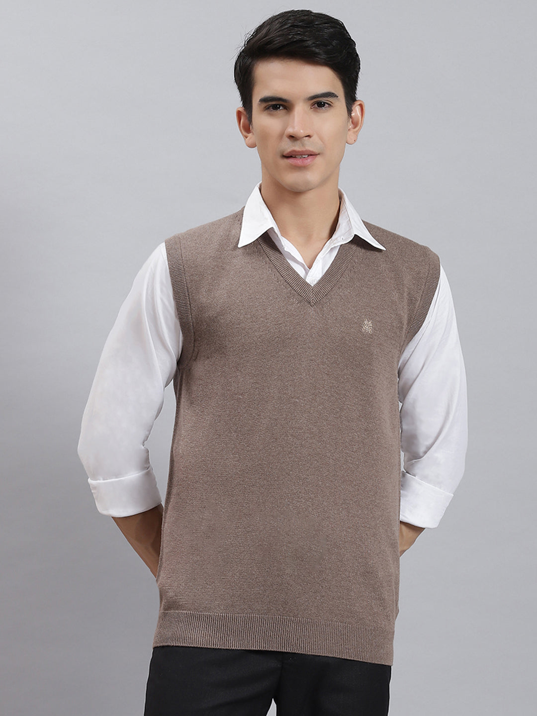 Men Khaki Solid V Neck Sleeveless Sweaters/Pullovers